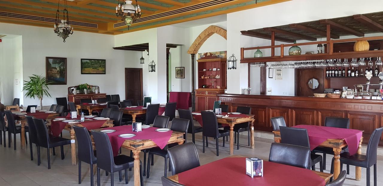 Pequeno Rocio Hotel El Rocio Bagian luar foto