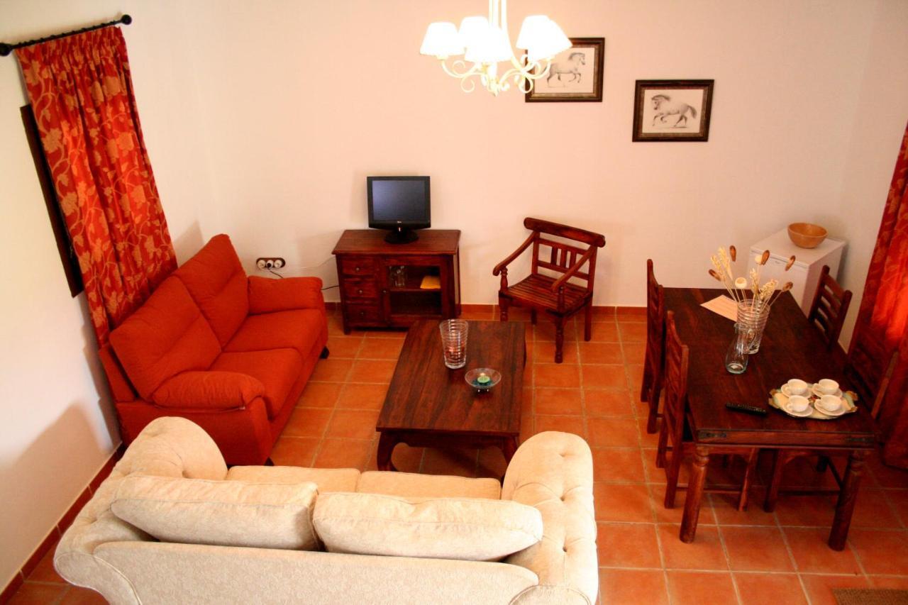 Pequeno Rocio Hotel El Rocio Bagian luar foto
